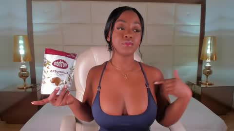 Snapshot of emmy_jacksson chatting on 10.23.25 emmy_jacksson online show from 10.23.25