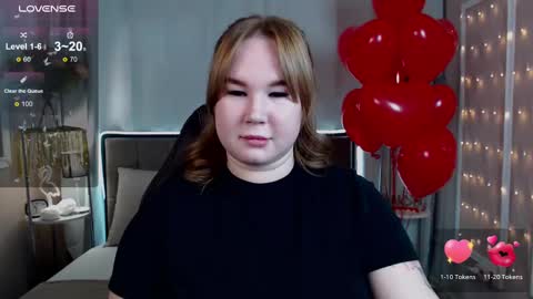 Snapshot of emmy_moonlight chatting on 02.13.25 Emmy online show from 02.13.25