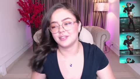 Snapshot of emmy_walker1 chatting on 01.21.25 Emmy Walker online show from 01.21.25