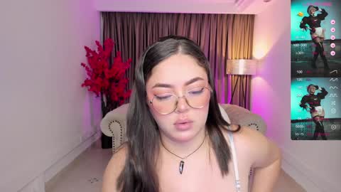 Snapshot of emmy_walker1 chatting on 01.28.25 Emmy Walker online show from 01.28.25