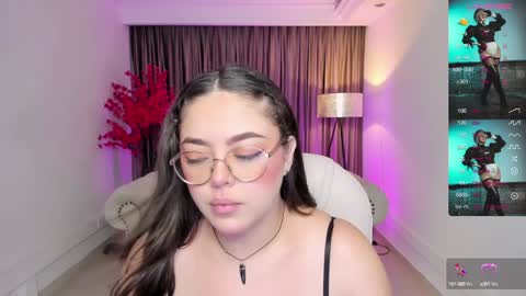 Snapshot of emmy_walker1 chatting on 02.04.25 Emmy Walker online show from 02.04.25