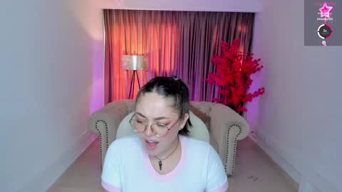 Snapshot of emmy_walker1 chatting on 02.16.25 Emmy Walker online show from 02.16.25