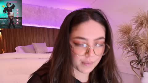 Snapshot of emmy_walker1 chatting on 03.10.25 Emmy Walker online show from 03.10.25