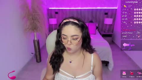 Snapshot of emmy_walker1 chatting on 09.09.25 Emmy Walker online show from 09.09.25