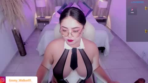 Snapshot of emmy_walker1 chatting on 10.13.25 Emmy Walker online show from 10.13.25