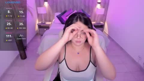 Snapshot of emmy_walker1 chatting on 10.18.25 Emmy Walker online show from 10.18.25