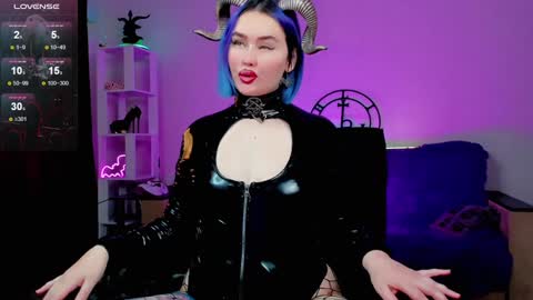 Emmy Bright     50  online show from 12.04.24