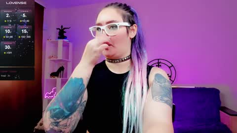 Emmy Bright     50  online show from 12.05.24