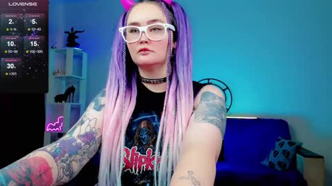 Emmy Bright     50  online show from 12.06.24