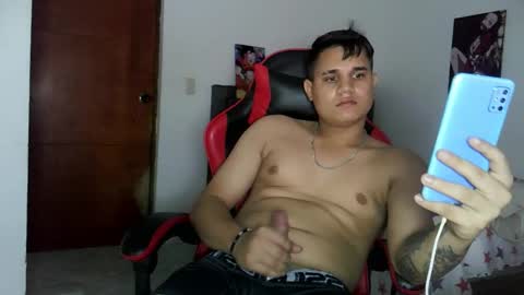 Snapshot of emr_master chatting on 10.13.25 Emr online show from 10.13.25