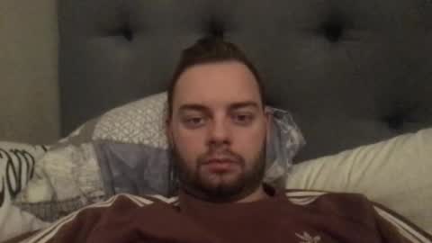 Snapshot of emrelallaren chatting on 01.10.26 emrelallaren online show from 01.10.26