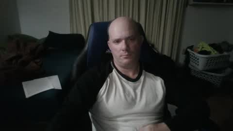 Snapshot of emsguy1 chatting on 10.05.25 Matt online show from 10.05.25