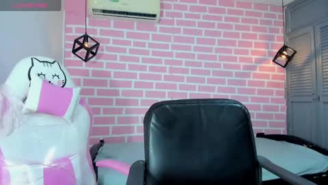 Emy online show from 01.16.25