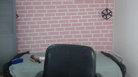 Emy online show from 01.24.25