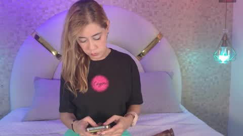 Emy  online show from 11.24.25