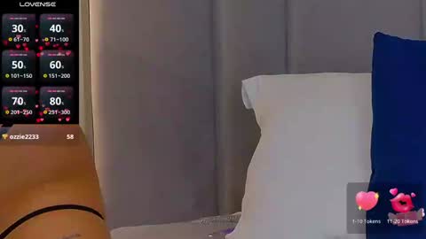 Snapshot of emylaveau chatting on 12.05.24 Emy online show from 12.05.24