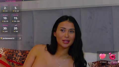 Snapshot of emylaveau chatting on 01.09.25 Emy online show from 01.09.25