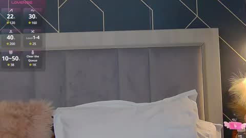 Snapshot of emylaveau chatting on 01.31.25 Emy online show from 01.31.25