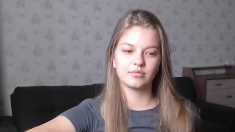 Snapshot of emysway chatting on 10.13.25 EmySway online show from 10.13.25