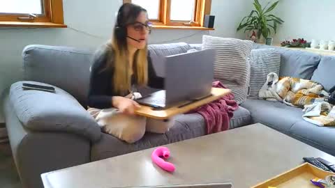 emyxxl online show from 12.15.25