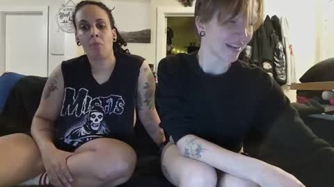 Snapshot of enby_dykes chatting on 12.26.24 Cedar redhead and River brunette online show from 12.26.24