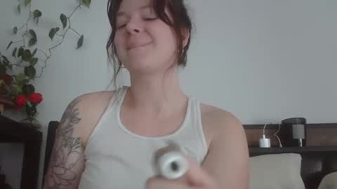 Snapshot of endlesslyevie chatting on 01.27.25 endlessly evie online show from 01.27.25
