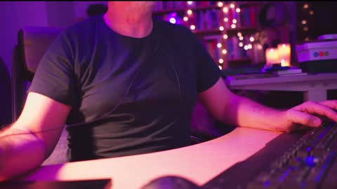 uk online show from 12.08.24