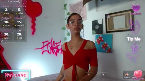 Snapshot of engel20042001 chatting on 11.27.25 engel20042001 online show from 11.27.25