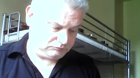 Snapshot of englishguysurrey chatting on 06.22.26 englishguysurrey online show from 06.22.26