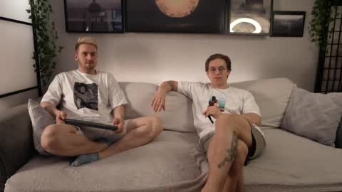 Snapshot of enjohnny chatting on 03.07.25 Johnny online show from 03.07.25