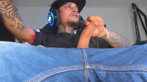 Snapshot of enjoymycock99 chatting on 10.20.25 enjoymycock99 online show from 10.20.25