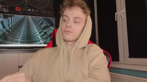 Snapshot of enkeer chatting on 09.24.25 Enker online show from 09.24.25