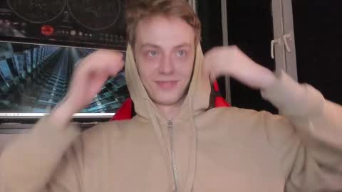 Snapshot of enkeer chatting on 09.26.25 Enker online show from 09.26.25