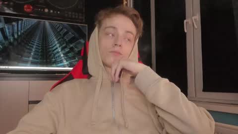 Snapshot of enkeer chatting on 10.12.25 Enker online show from 10.12.25