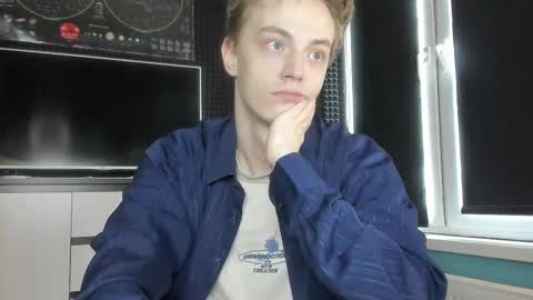 Snapshot of enkeer chatting on 10.13.25 Enker online show from 10.13.25