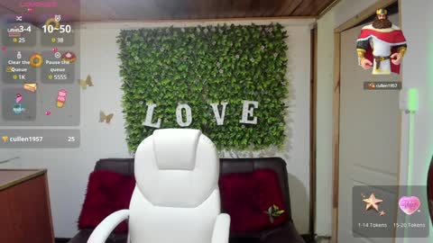 Snapshot of enma_clark chatting on 12.15.24 Enma clark online show from 12.15.24