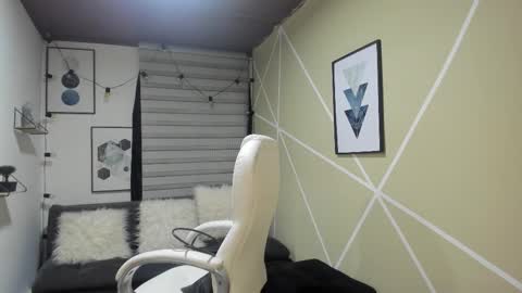 Snapshot of enma_clark chatting on 09.21.25 Enma clark online show from 09.21.25