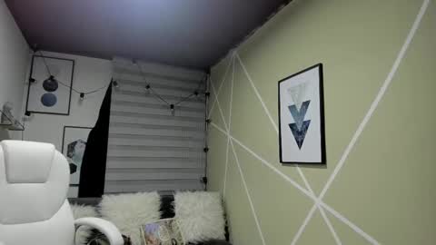 Snapshot of enma_clark chatting on 10.20.25 Enma clark online show from 10.20.25