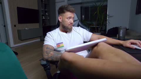 Erik online show from 12.08.24