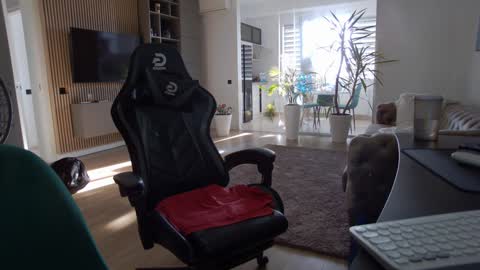 Erik online show from 12.20.24