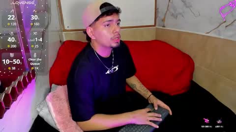 Snapshot of enrique_villa23 chatting on 10.02.25 enrique online show from 10.02.25