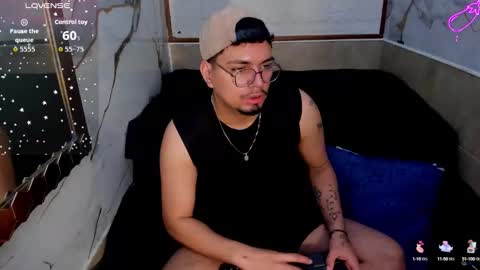 Snapshot of enrique_villa23 chatting on 10.06.25 enrique online show from 10.06.25