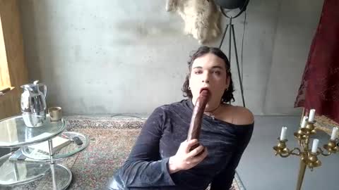 Snapshot of enyaswallowing chatting on 02.21.26 enyaswallowing online show from 02.21.26