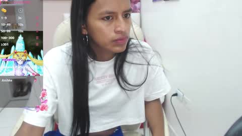 Snapshot of enyelin chatting on 09.10.25 Enyenlina online show from 09.10.25