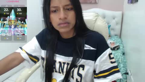 Snapshot of enyelin chatting on 09.17.25 Enyenlina online show from 09.17.25