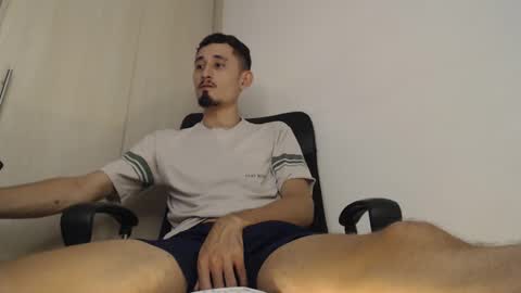 Snapshot of enzo_1408 chatting on 02.12.25 enzo 1408 online show from 02.12.25