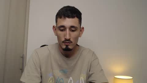 Snapshot of enzo_1408 chatting on 02.26.25 enzo 1408 online show from 02.26.25