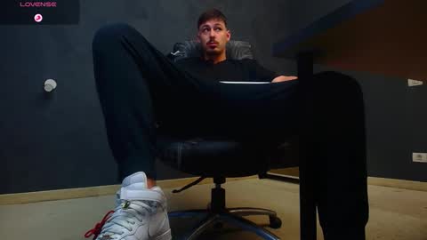 EnzoRace online show from 10.16.25