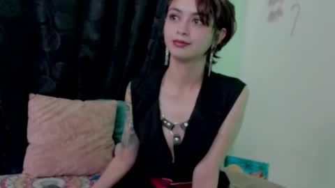 Leyla online show from 01.14.25