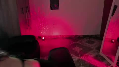 Snapshot of ephemeral_hot chatting on 03.19.26 Leyla online show from 03.19.26